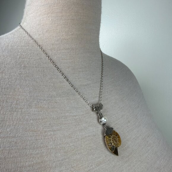 Ammonite Fossils and Real Fossil Silver Tone Pendant on Silver Tone Chain 20" - Picture 4 of 6